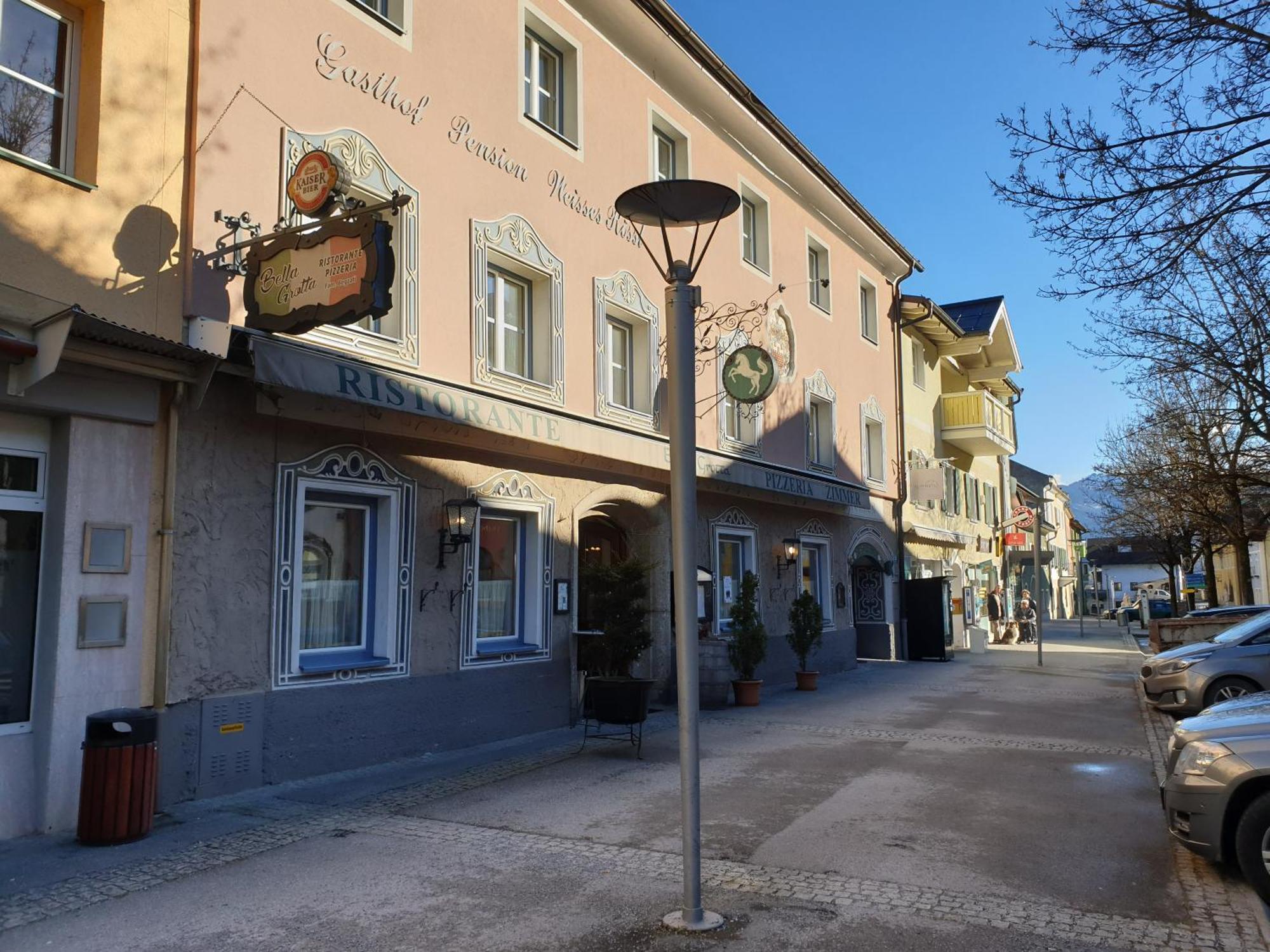 Weisses Roessel-Cavallo Bianco Верфен Экстерьер фото